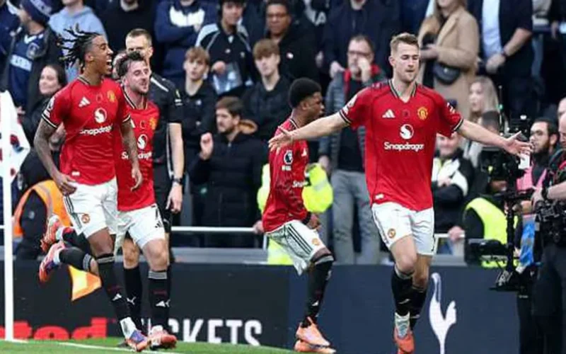 اللقاء المنتظر.. تشكيل مانشستر يونايتد أمام ليدز بالدوري الإنجليزي